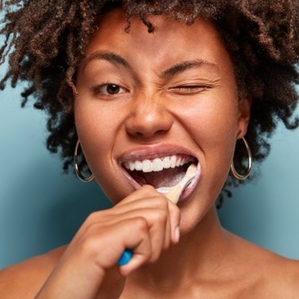 Brushing Your Teeth: Yes, There’s A Right Way To Do It