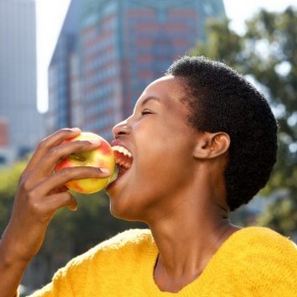 Apples and oranges: Which fruits are best, worst for teeth