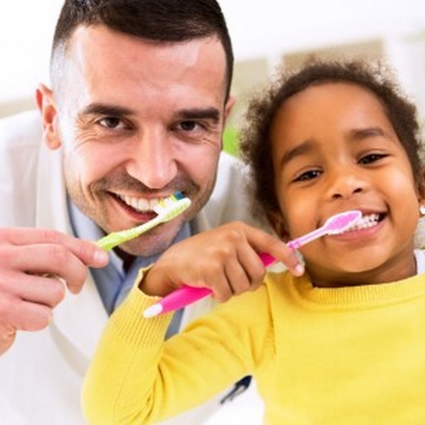 Four Ways to Help Kids Enjoy Brushing Their Teeth
