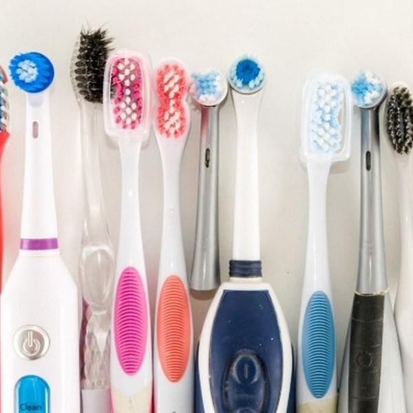 Manual or Powered: Which Toothbrush is Right for You?